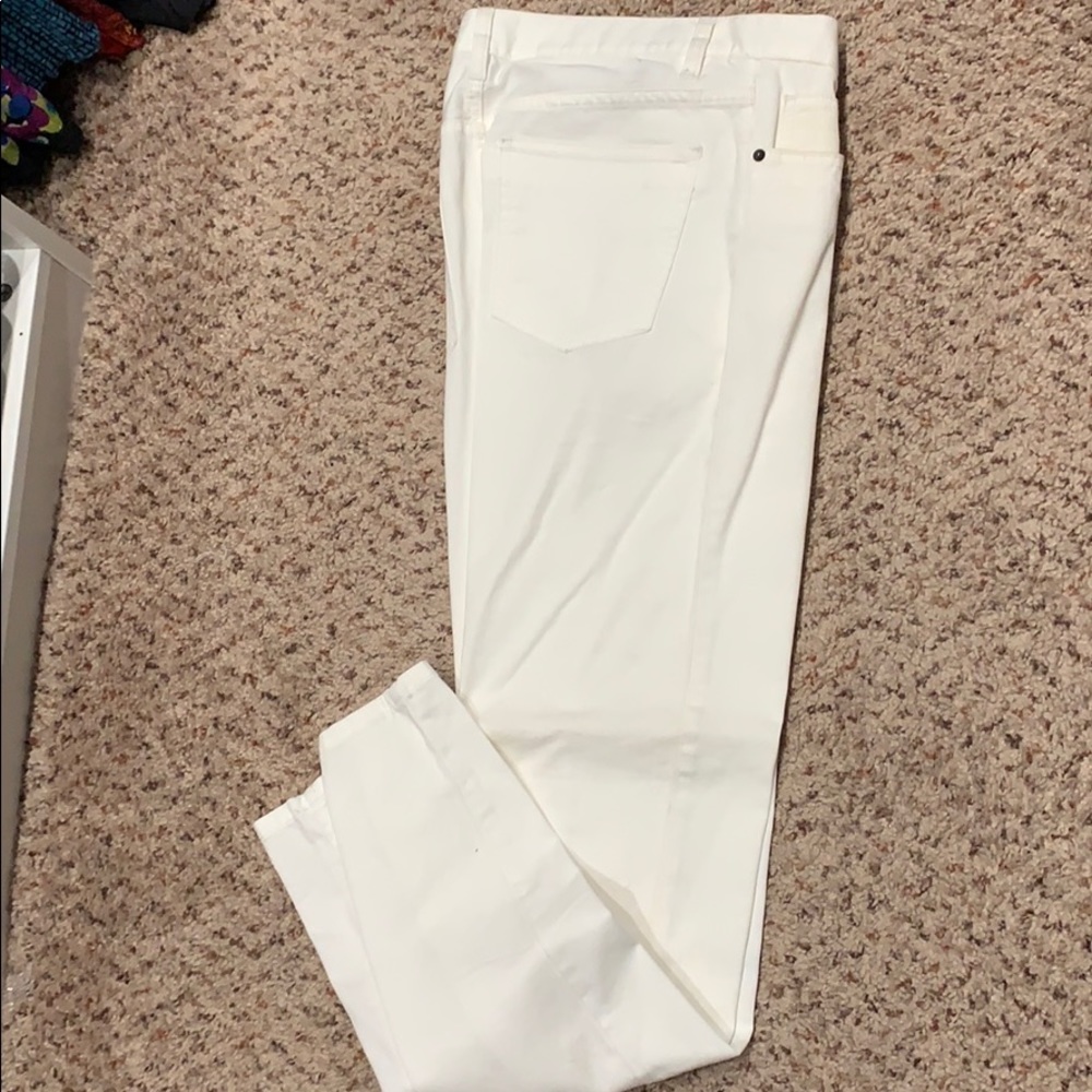 Gently worn H&M men’s white pants